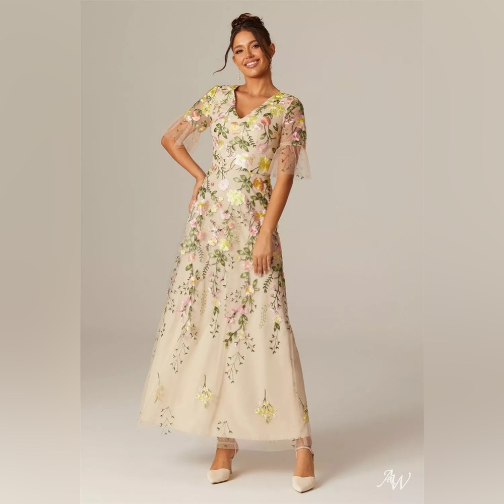 Floral Embroidered V-Neck Wedding Guest Dress in Blush
